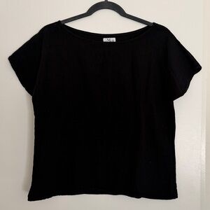 ME & ARROW Boxy Boat Neck Linen Short Sleeve Top